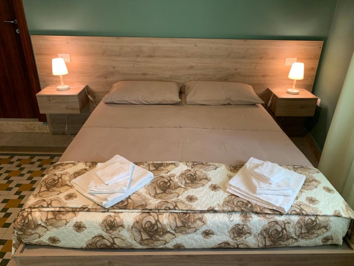 Erythra Bed And Breakfast Ρέτζιο ντι Καλάμπρια Εξωτερικό φωτογραφία
