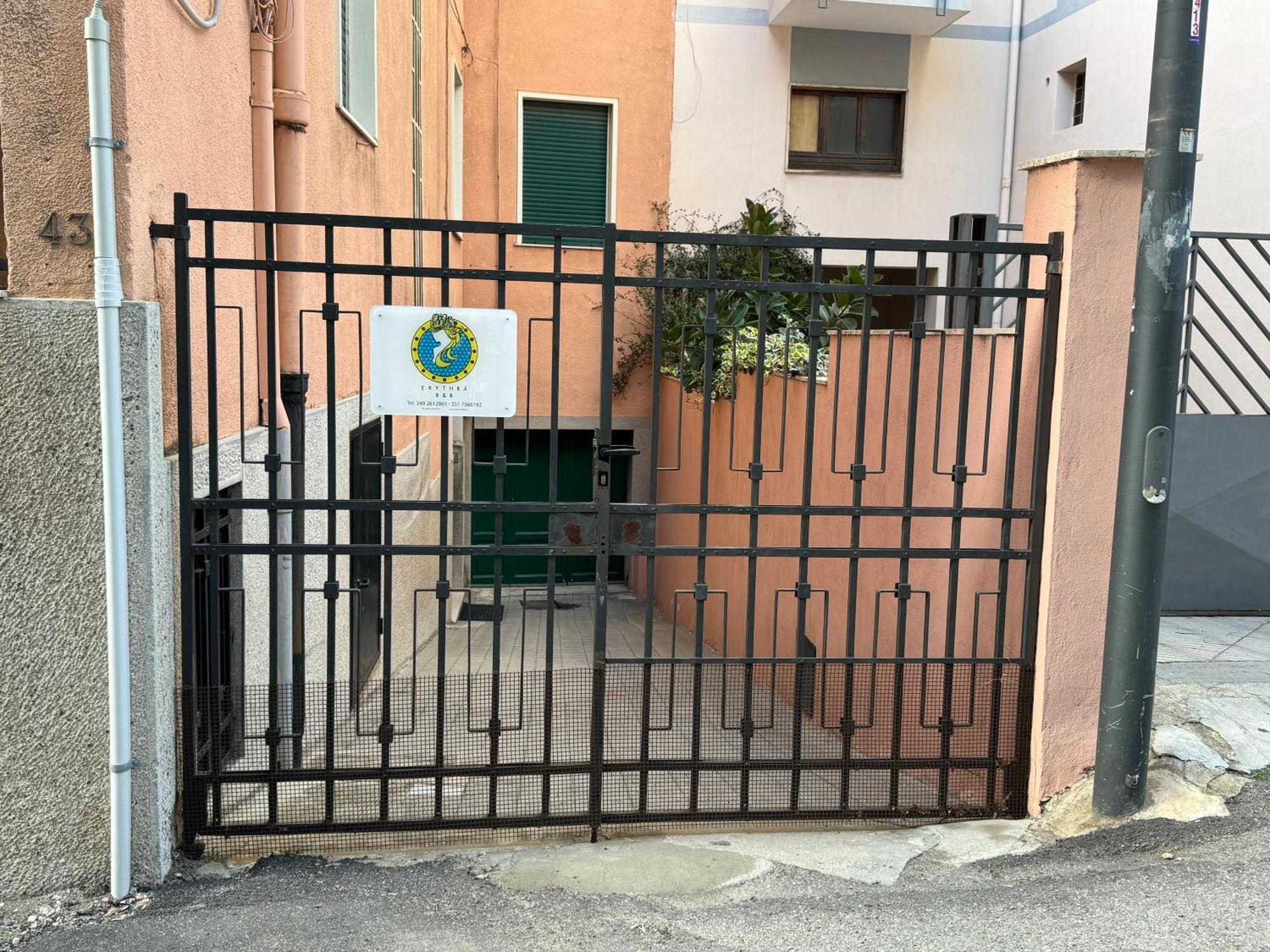 Erythra Bed And Breakfast Ρέτζιο ντι Καλάμπρια Εξωτερικό φωτογραφία